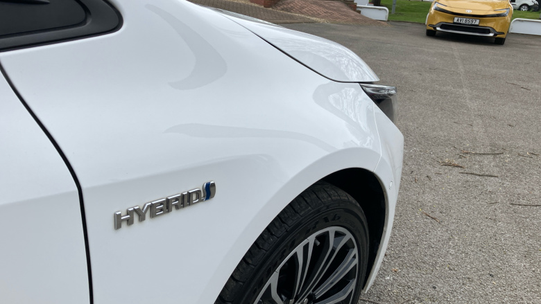 Toyota Corolla 2.0 VVT-i Hybrid Design 5dr CVT Hybrid Estate